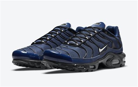 nike air max plus navy